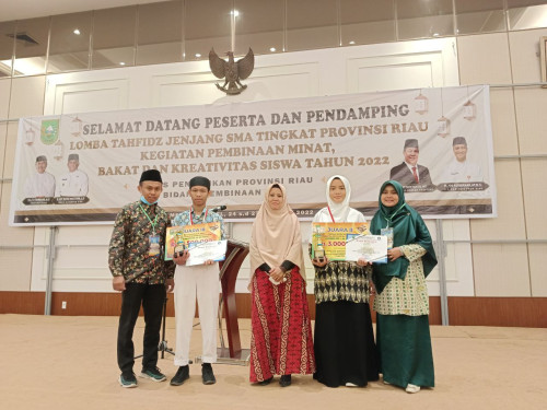 SMA IT Al Fityah Borong Juara pada Lomba Tahfidz Jenjang SMA Tingkat Provinsi Riau